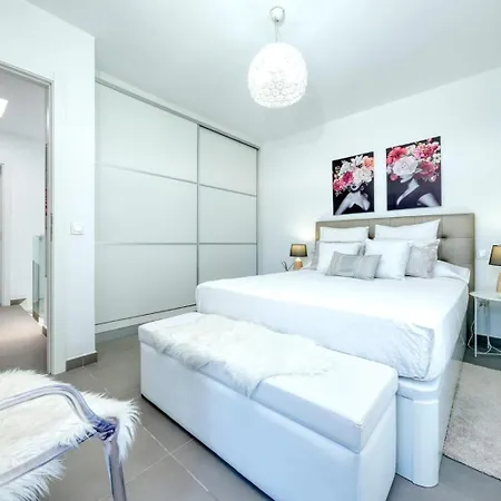 Casa Yus アレシフェ